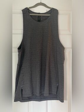 Men’s Lululemon tank top - medium